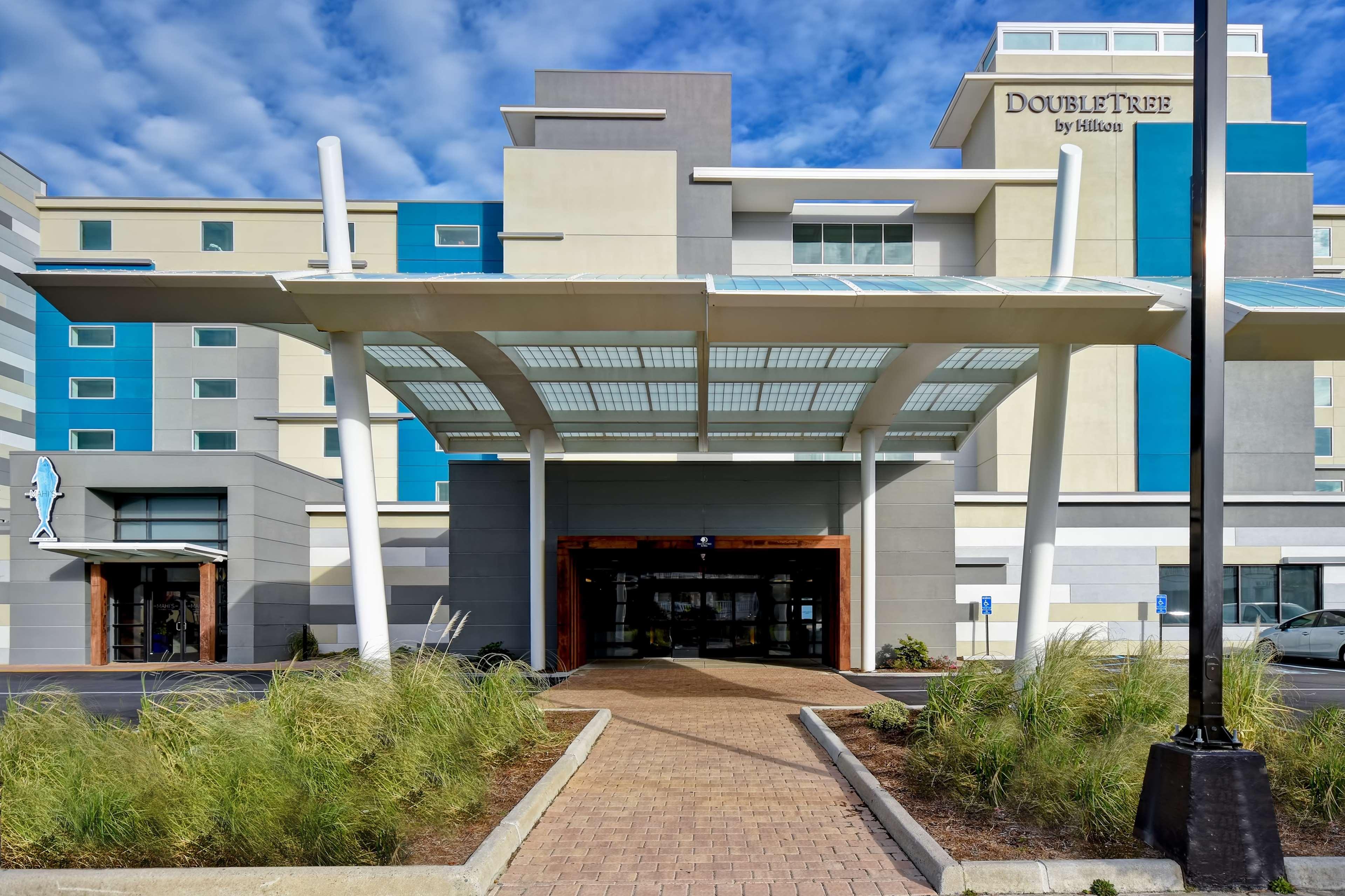 Doubletree By Hilton Oceanfront Virginia Beach Bagian luar foto