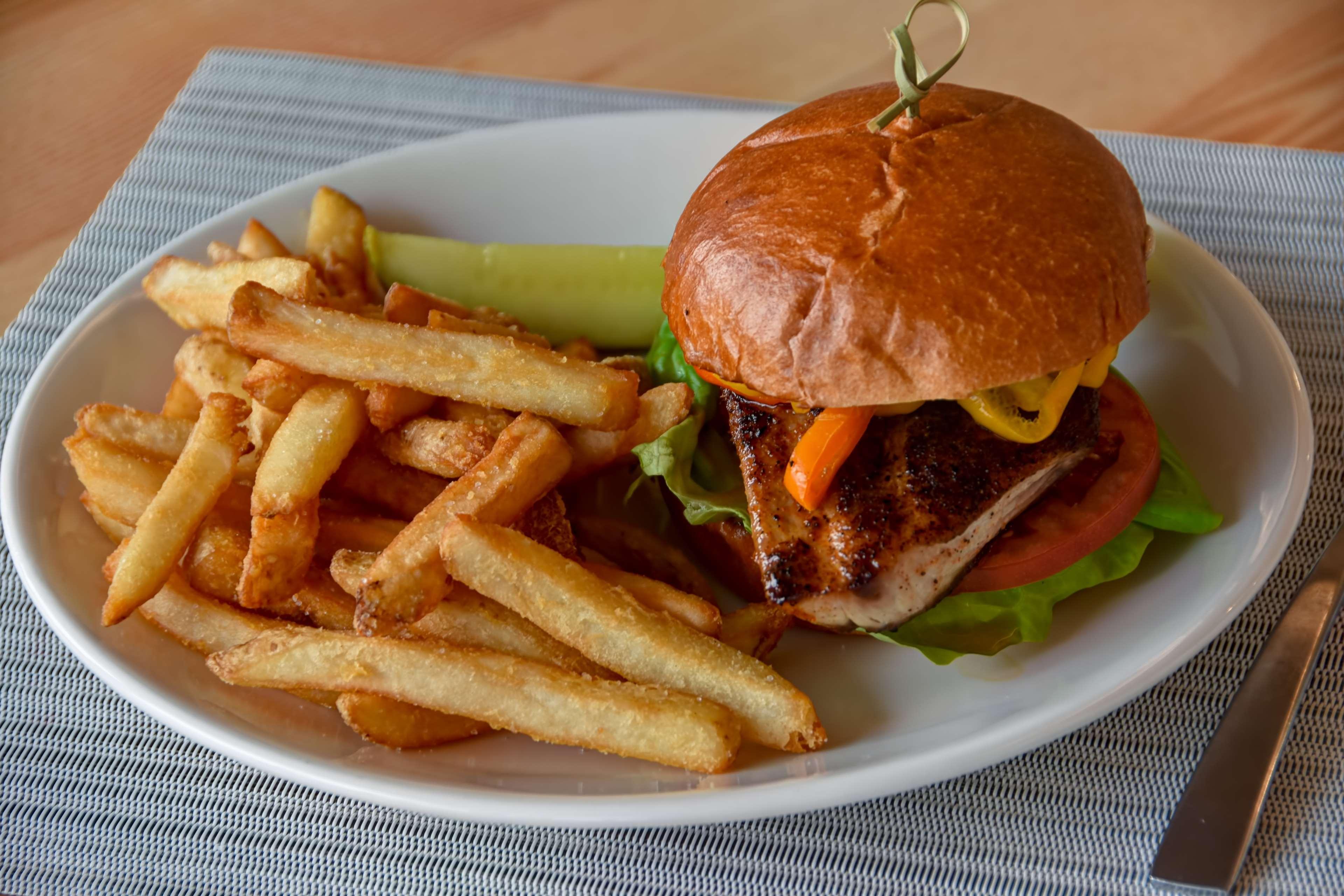 Doubletree By Hilton Oceanfront Virginia Beach Bagian luar foto