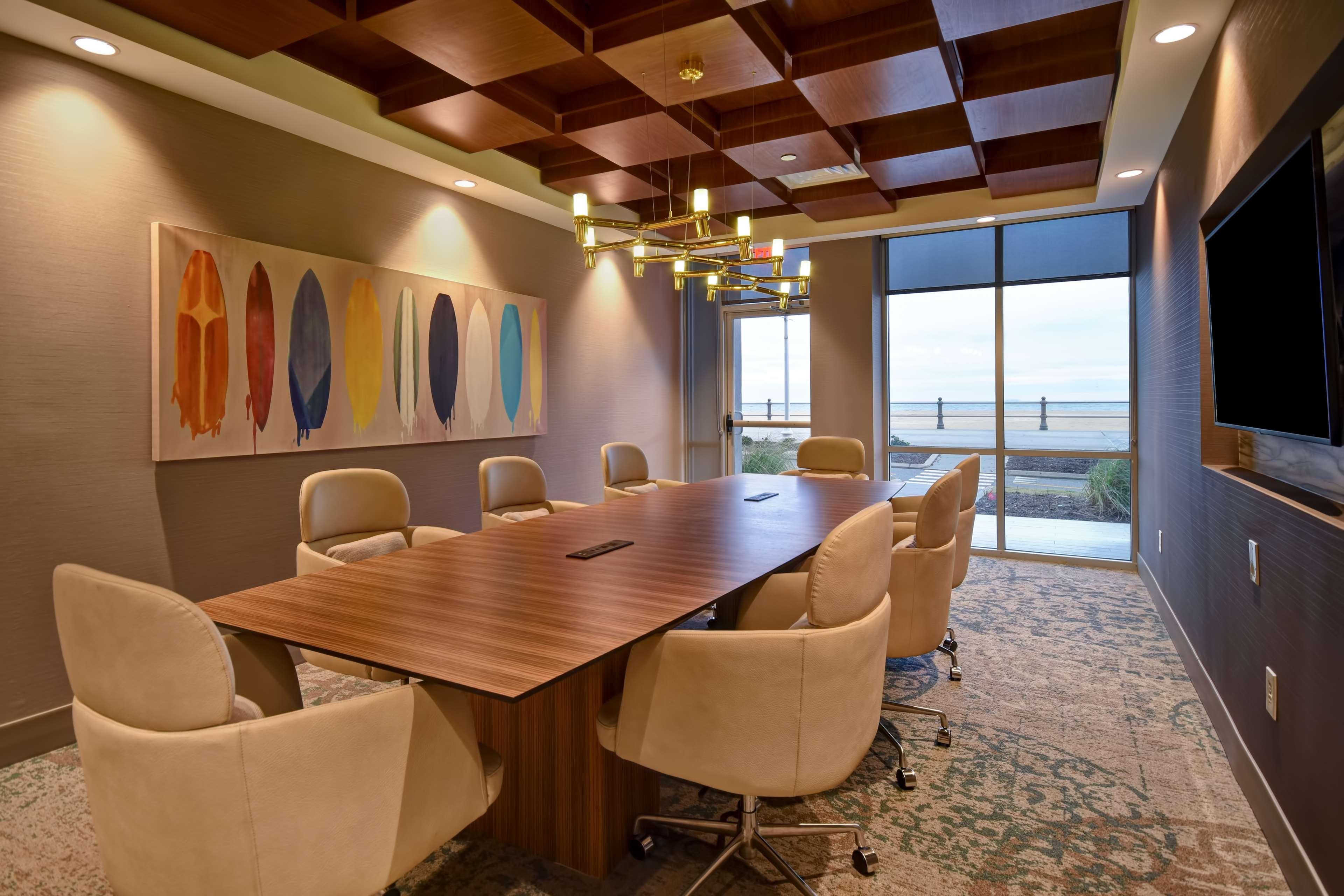 Doubletree By Hilton Oceanfront Virginia Beach Bagian luar foto