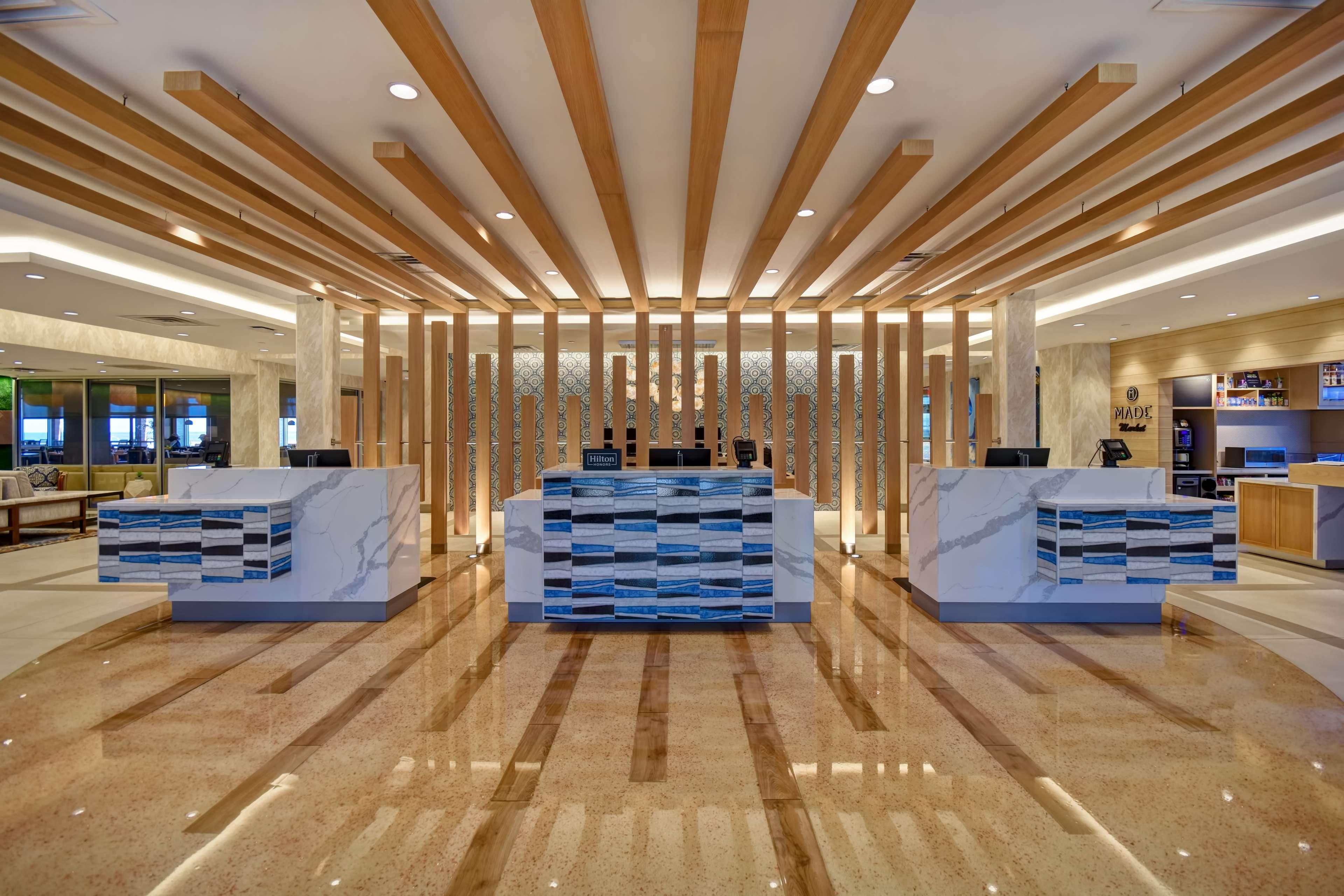 Doubletree By Hilton Oceanfront Virginia Beach Bagian luar foto