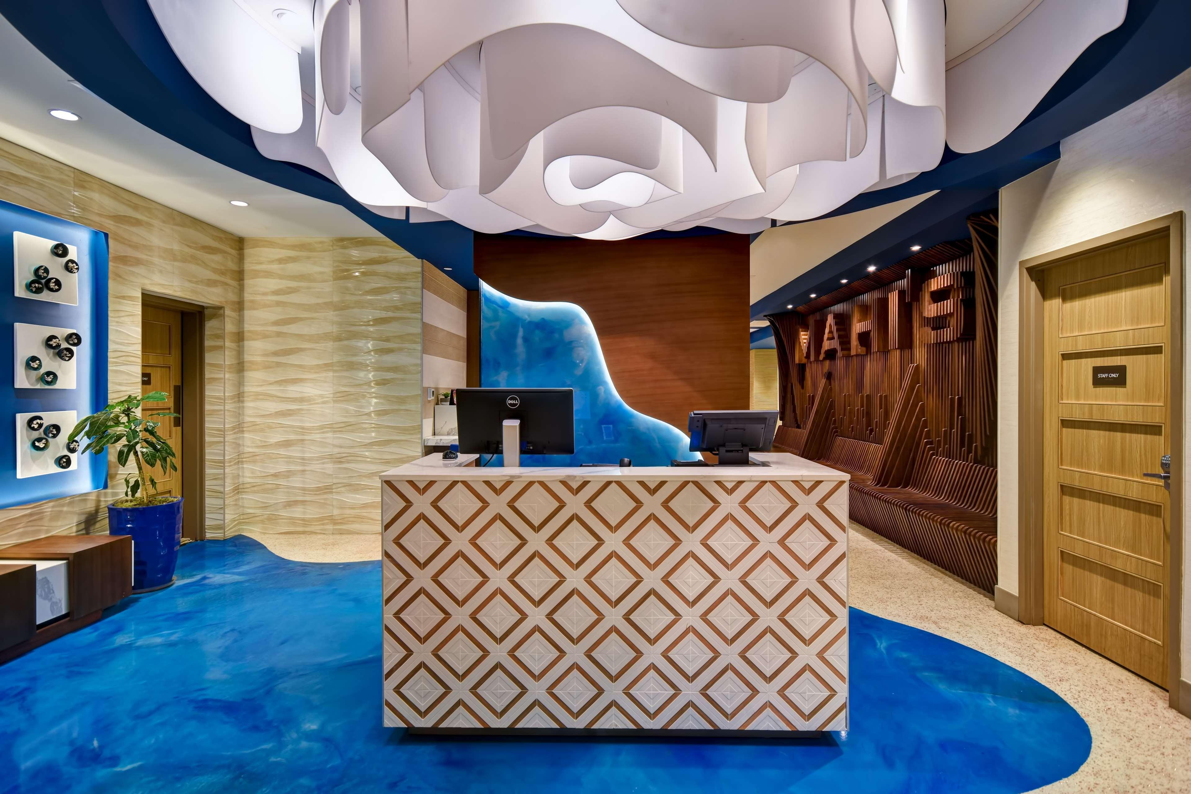 Doubletree By Hilton Oceanfront Virginia Beach Bagian luar foto