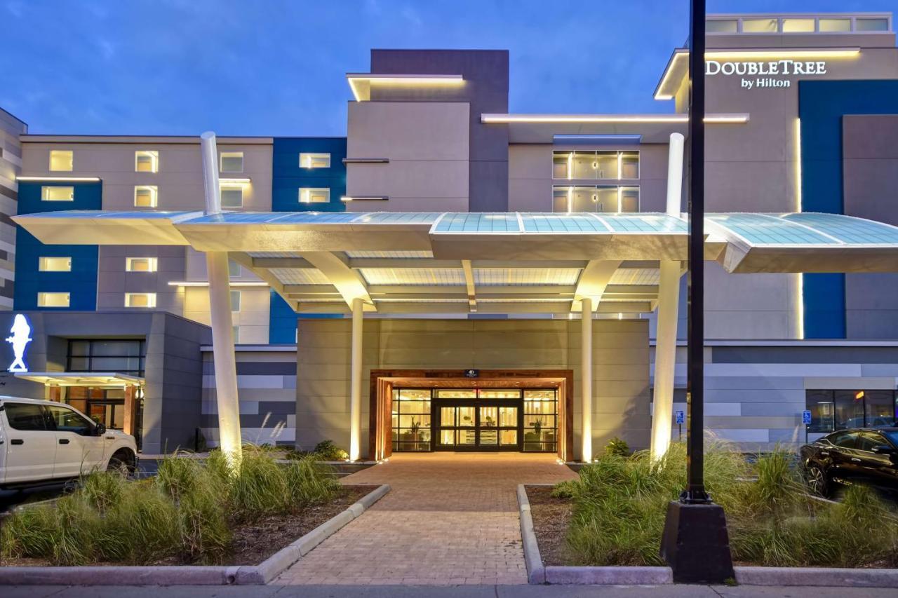 Doubletree By Hilton Oceanfront Virginia Beach Bagian luar foto