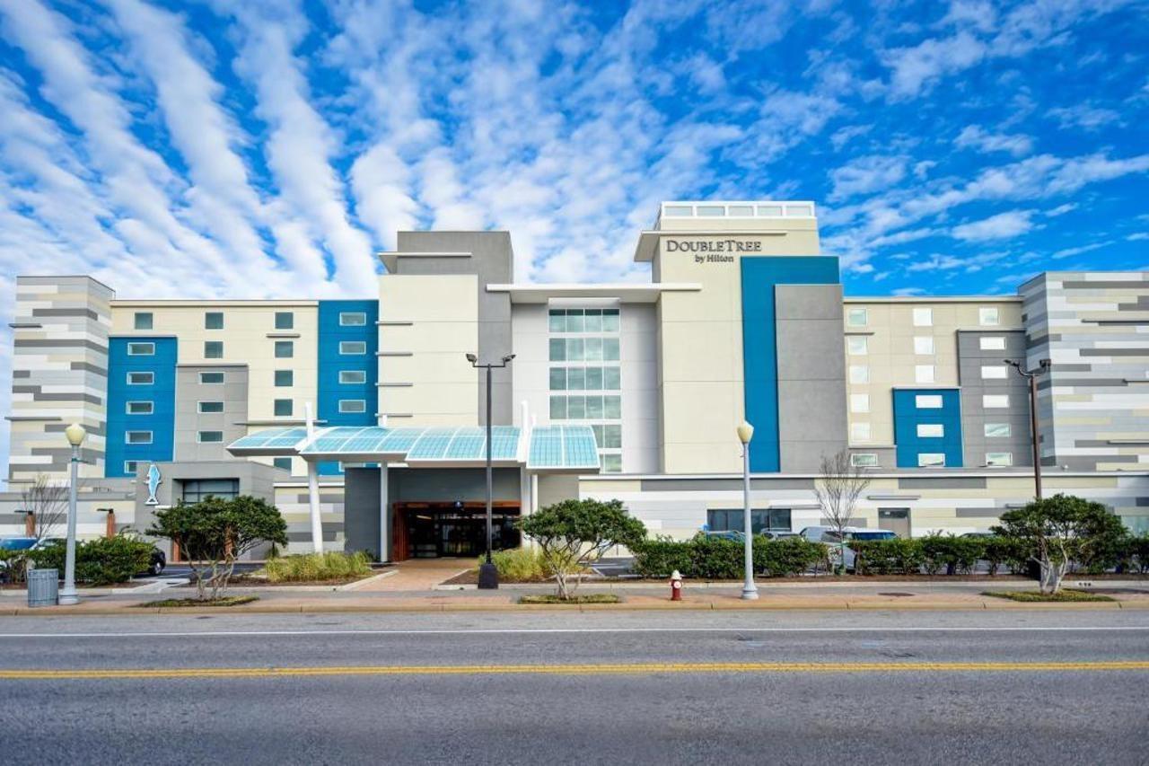 Doubletree By Hilton Oceanfront Virginia Beach Bagian luar foto