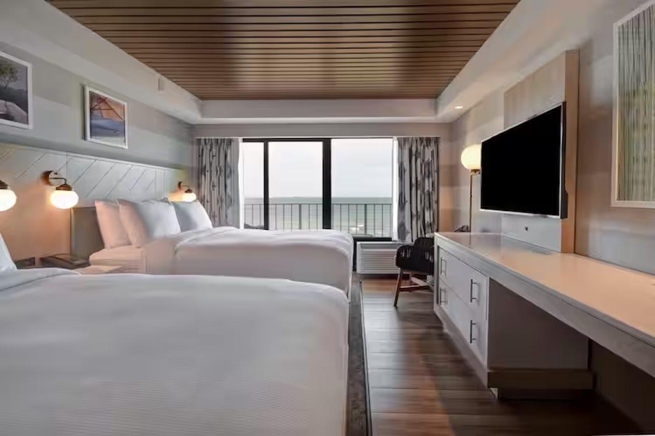 Doubletree By Hilton Oceanfront Virginia Beach Bagian luar foto