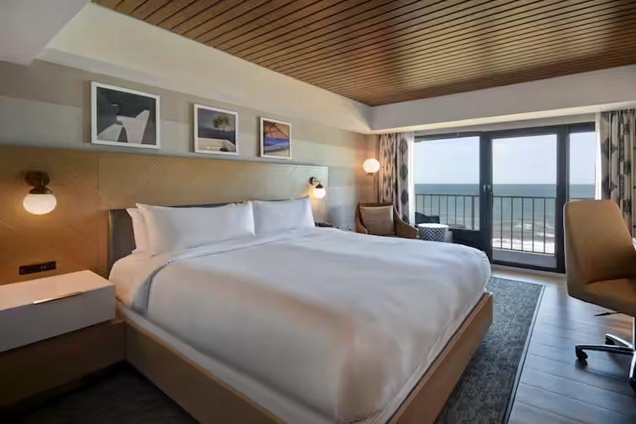 Doubletree By Hilton Oceanfront Virginia Beach Bagian luar foto