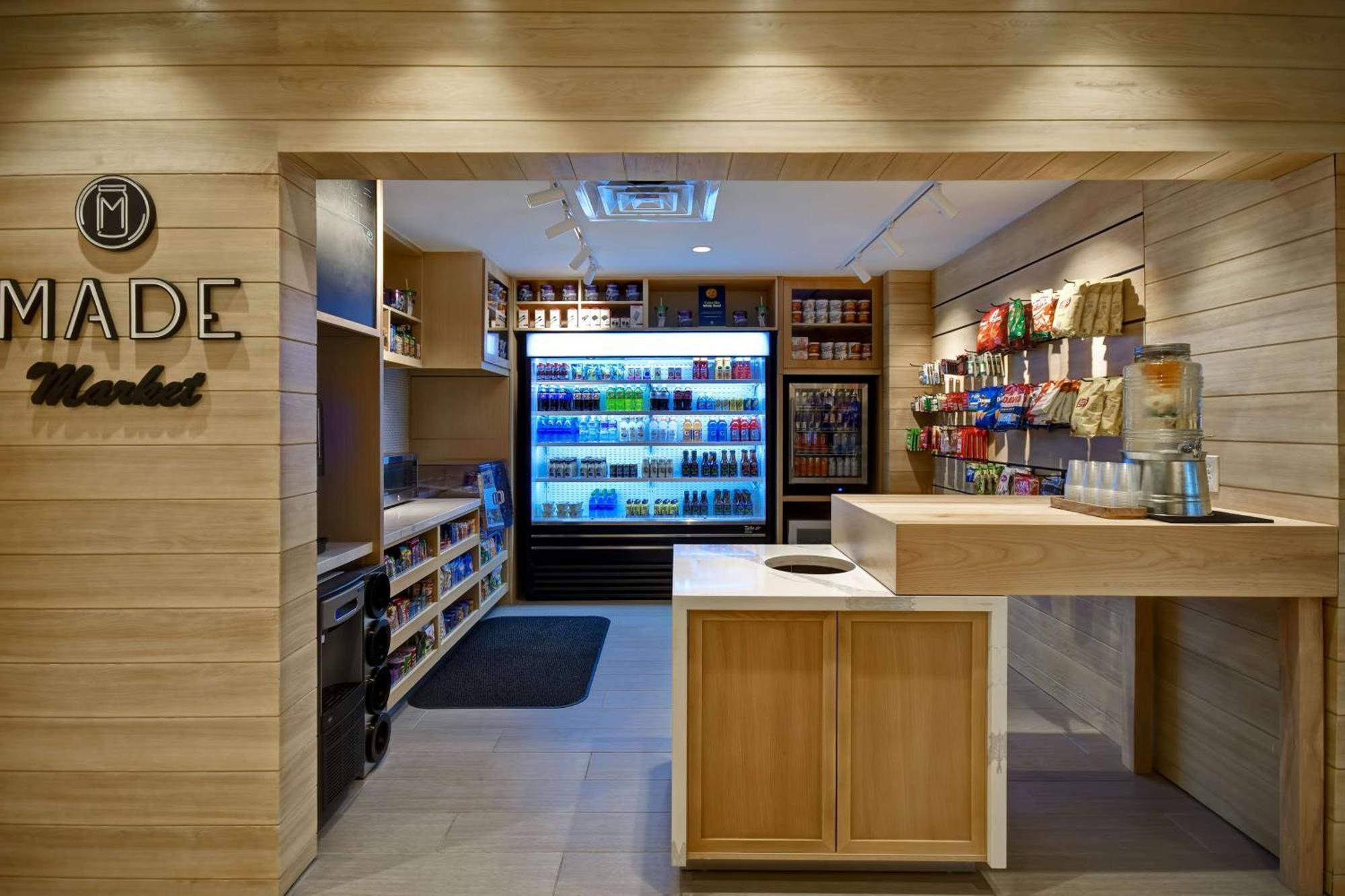 Doubletree By Hilton Oceanfront Virginia Beach Bagian luar foto