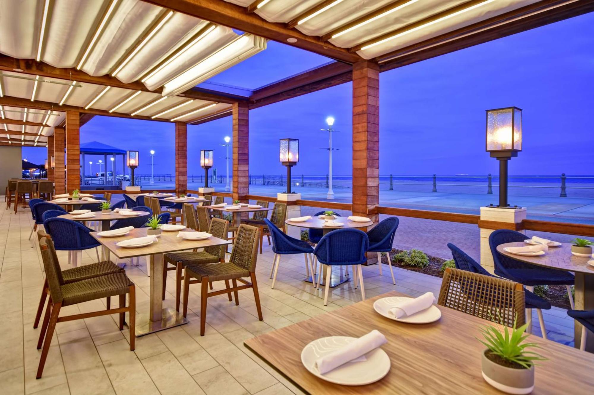 Doubletree By Hilton Oceanfront Virginia Beach Bagian luar foto