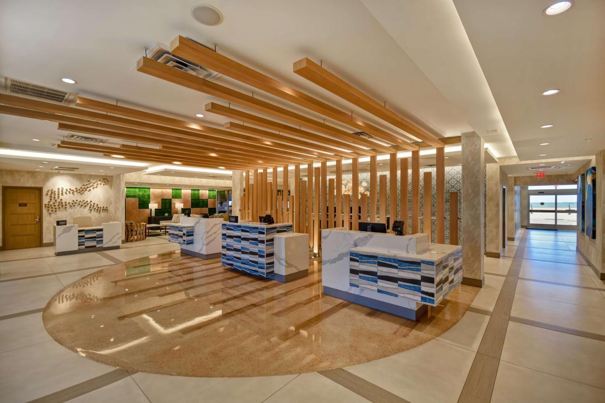Doubletree By Hilton Oceanfront Virginia Beach Bagian luar foto