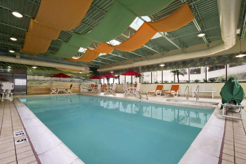 Doubletree By Hilton Oceanfront Virginia Beach Bagian luar foto
